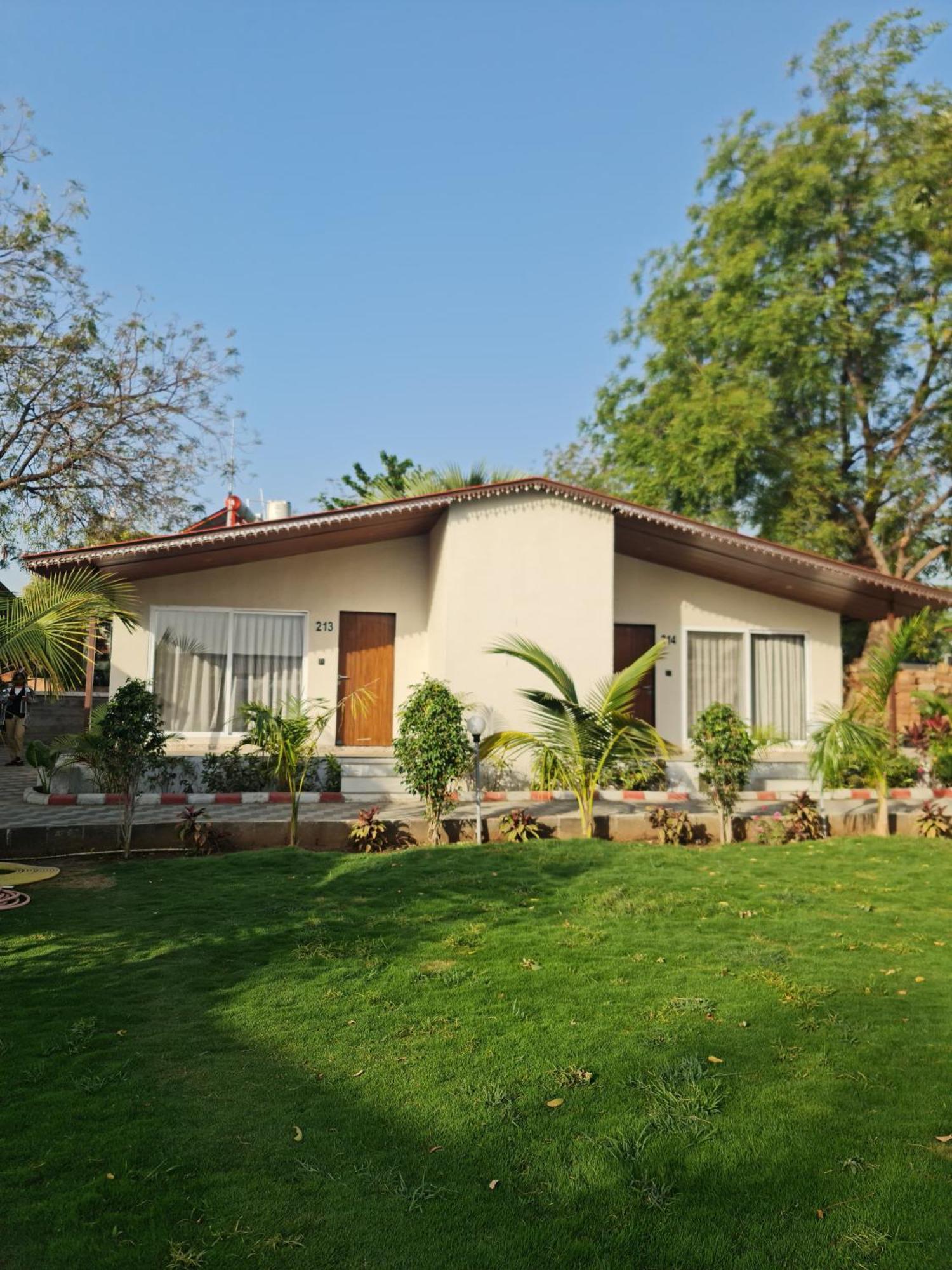 Riverview Tent Resort Kevadia 외부 사진