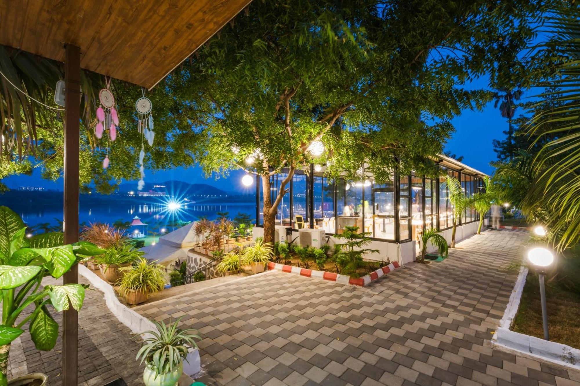 Riverview Tent Resort Kevadia 외부 사진