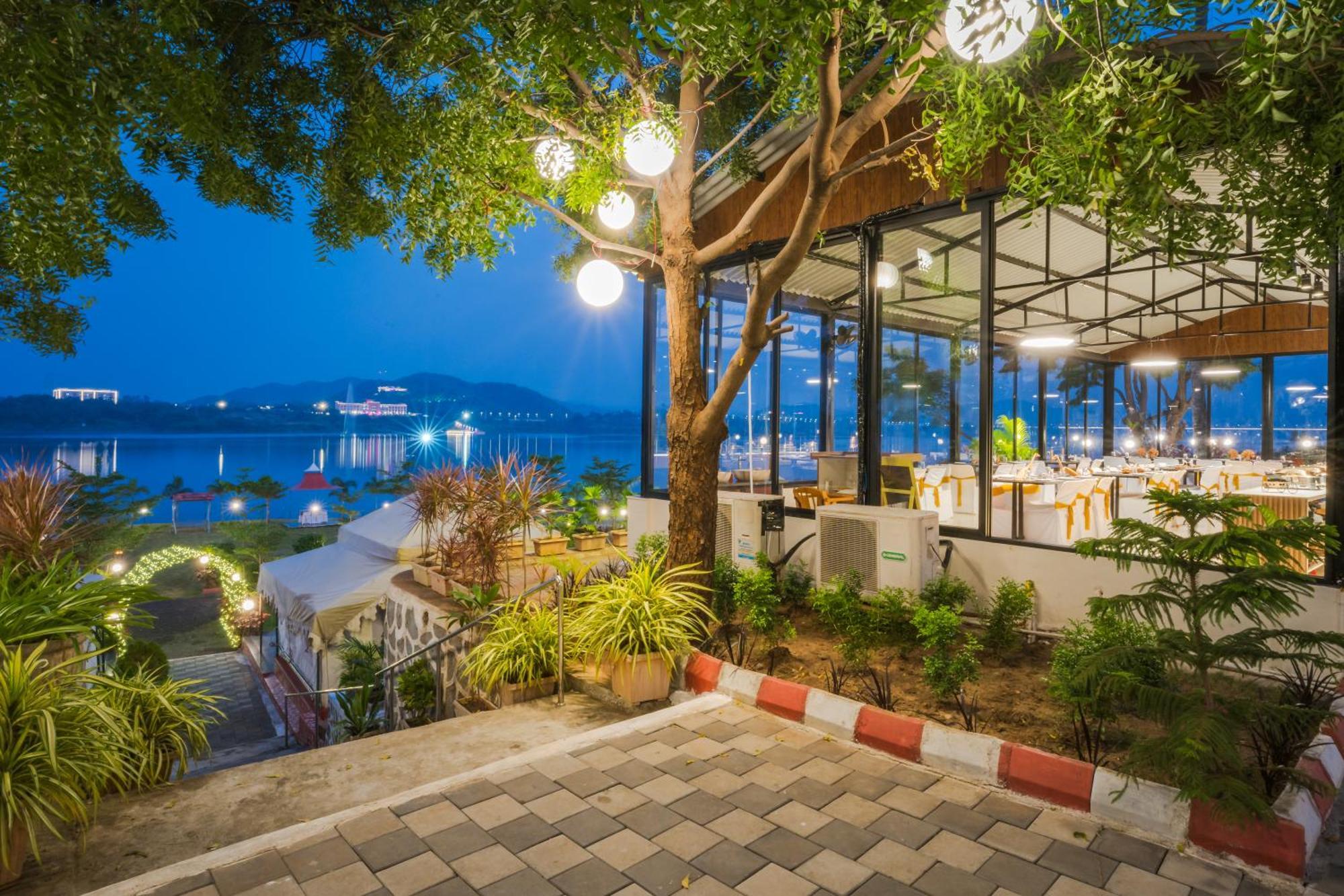 Riverview Tent Resort Kevadia 외부 사진