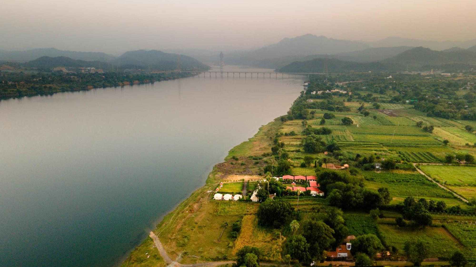 Riverview Tent Resort Kevadia 외부 사진