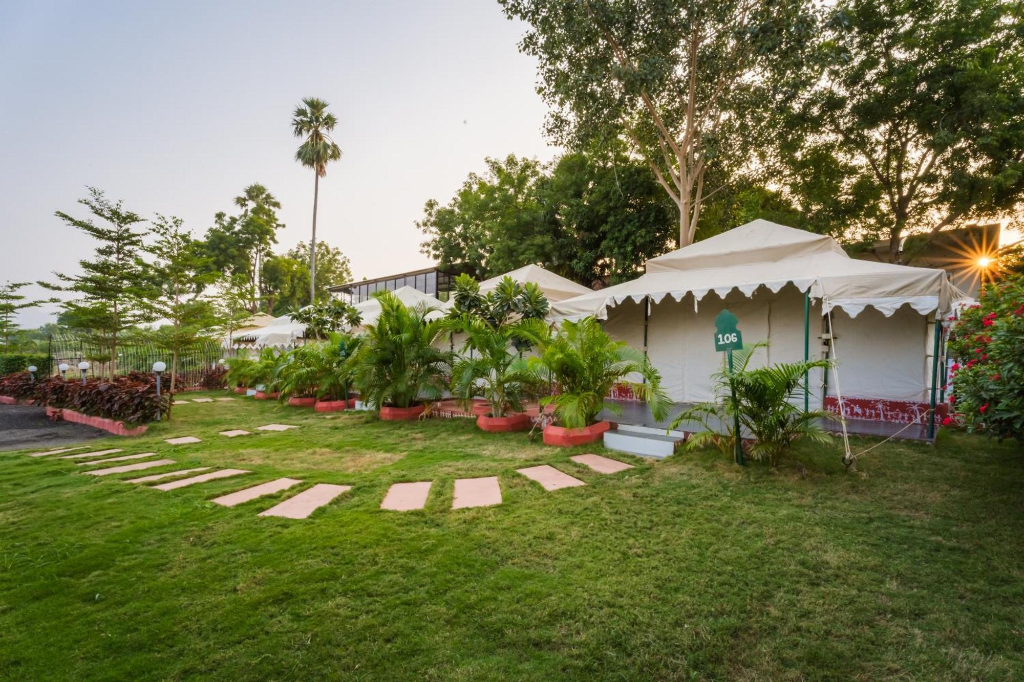 Riverview Tent Resort Kevadia 외부 사진